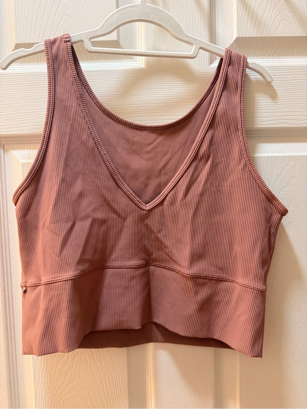 Lululemon Ribbed Crop Tank top - size14 - Picture 2 of 3